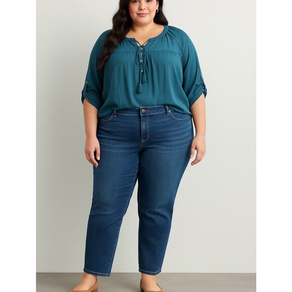 Torrid Women’s Boyfriend Straight Jeans Blue Size 20R Plus Mid Rise Relaxed Leg - Picture 1 of 11